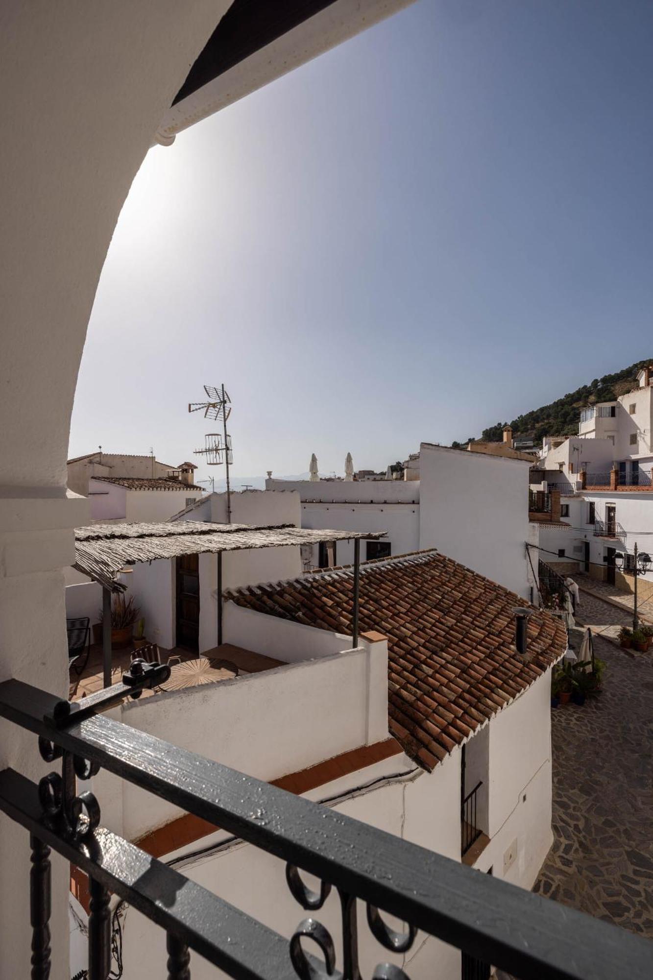 Olive & Ivy Guesthouse Canillas de Aceituno Esterno foto
