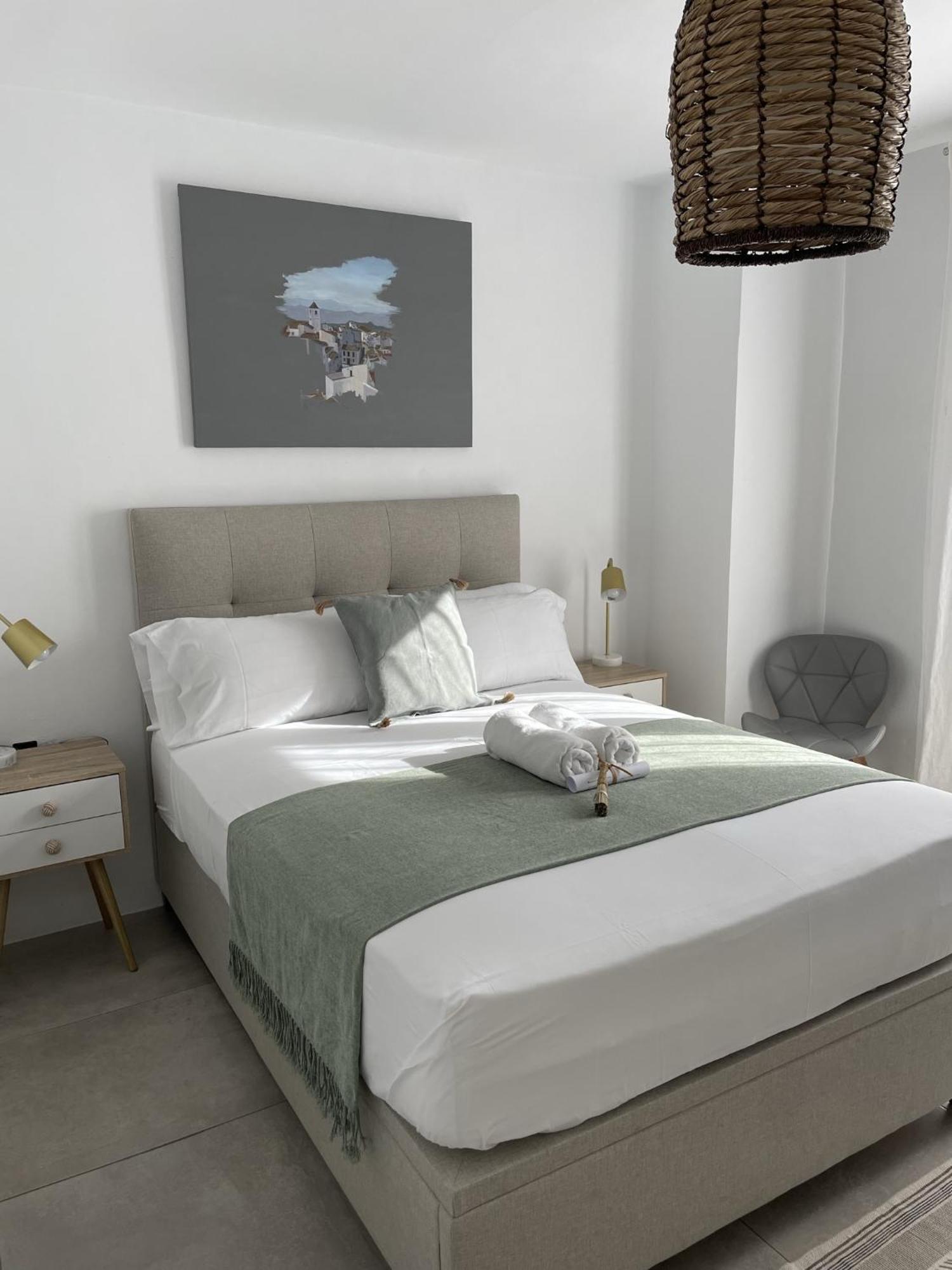 Olive & Ivy Guesthouse Canillas de Aceituno Esterno foto